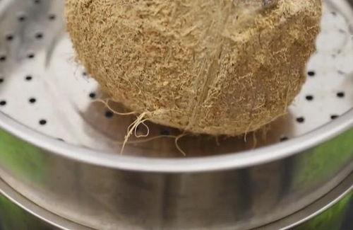 椰子肉怎么弄出来视频,椰子肉轻松取出的实用视频教程